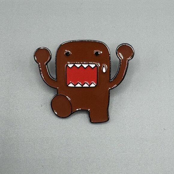 Domo Kun Running Pose Blind Enamel Pin New Open Box Authentic - Picture 1 of 4